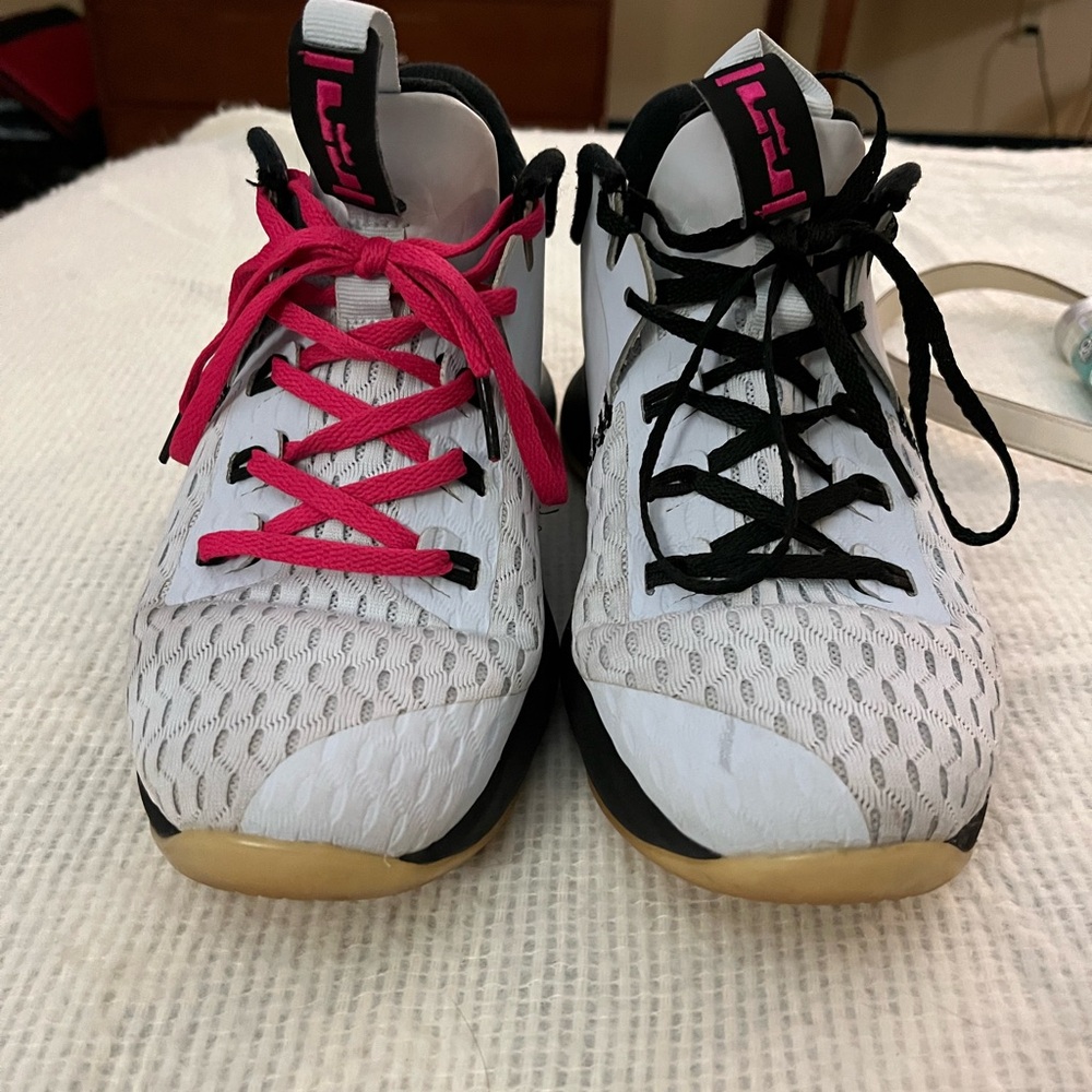 Kids' White and Black Basketball Shoes
